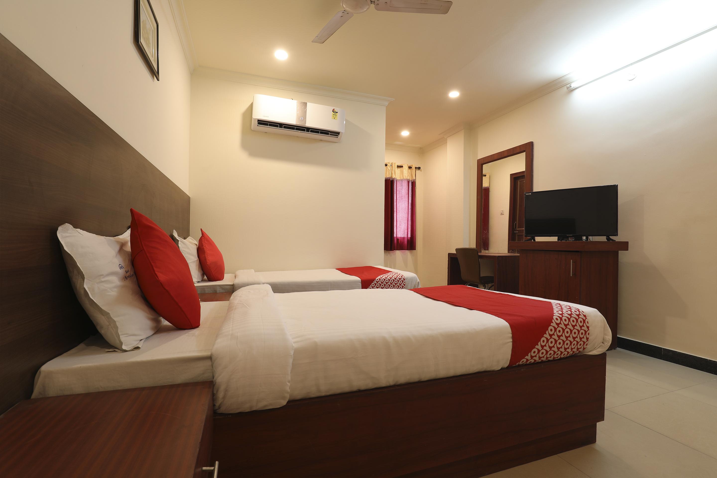 Oyo 14726 Inaya Hotel Hyderabad