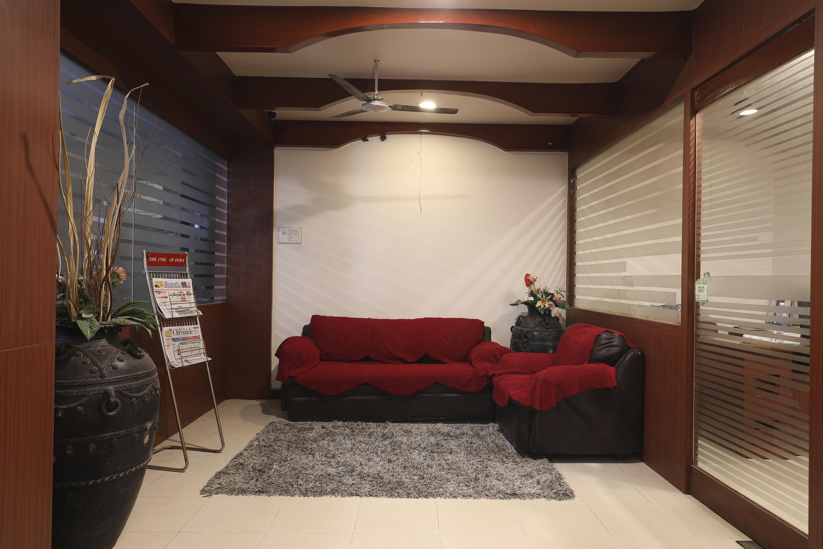 Hotel Oyo 14726 Inaya