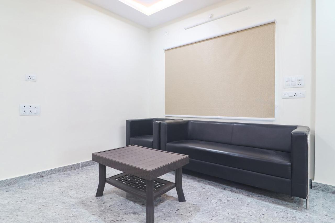 Fabexpress Rs Living - Nr Tcs Deccan Park, Hitech City