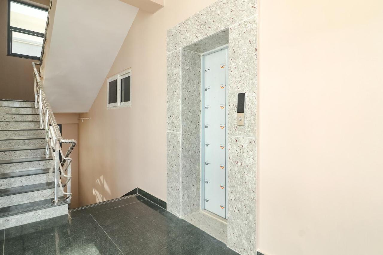 Fabexpress Rs Living - Nr Tcs Deccan Park, Hitech City
