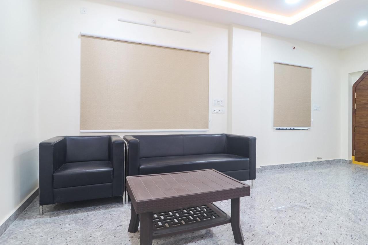 Fabexpress Rs Living - Nr Tcs Deccan Park, Hitech City Hotel Hyderabad