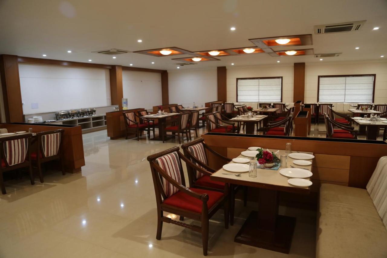 Taramati Baradari 3*