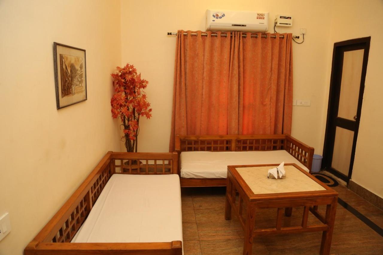 Taramati Baradari Hotel Hyderabad