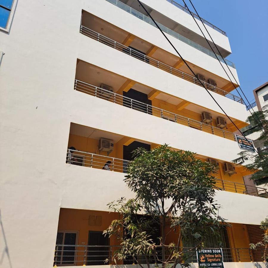 Yellow Bells Signature Hitec Hotel Hyderabad