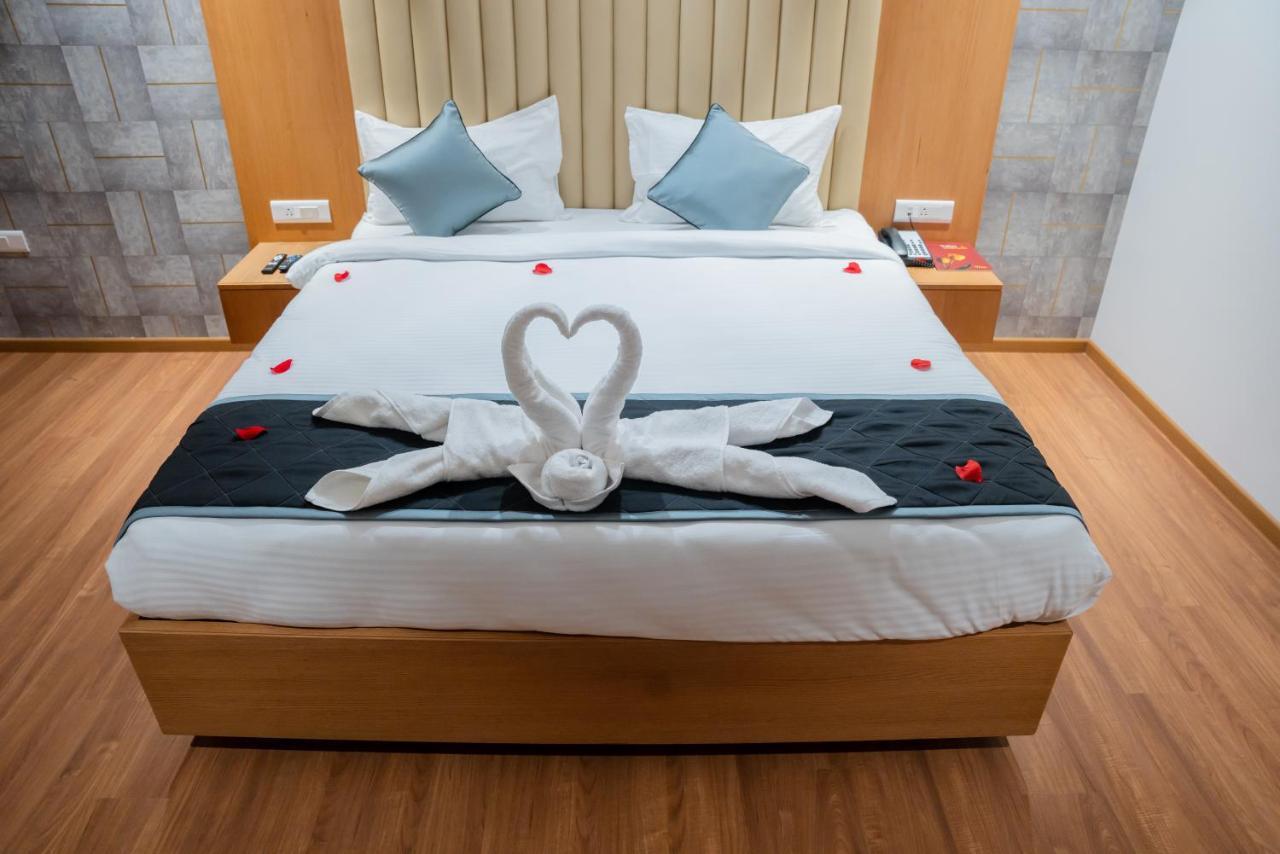 Hotel Tulips Grand Hyderabad