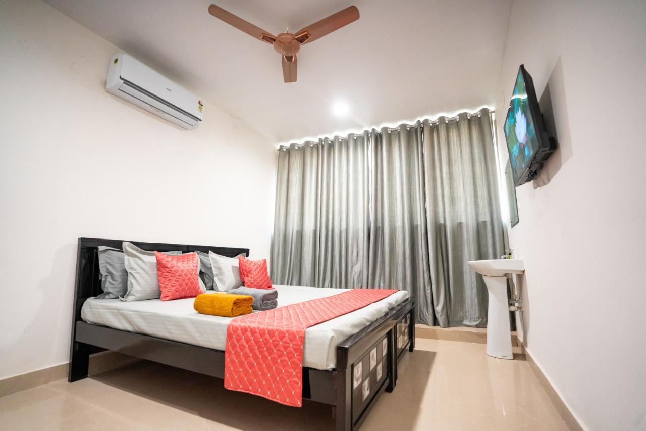 Yellow Bells Signature Hitec Hotel 3*