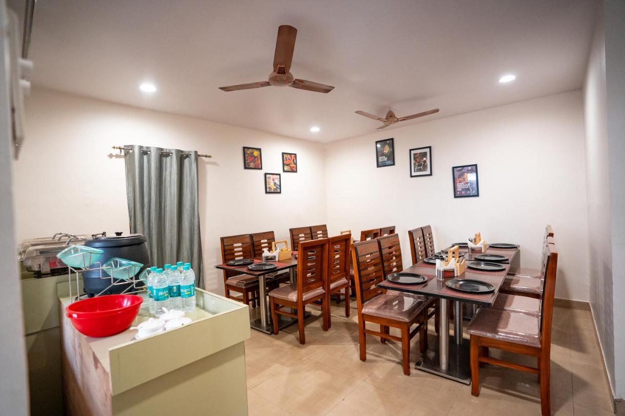 Hotel Yellow Bells Signature Hitec Hyderabad