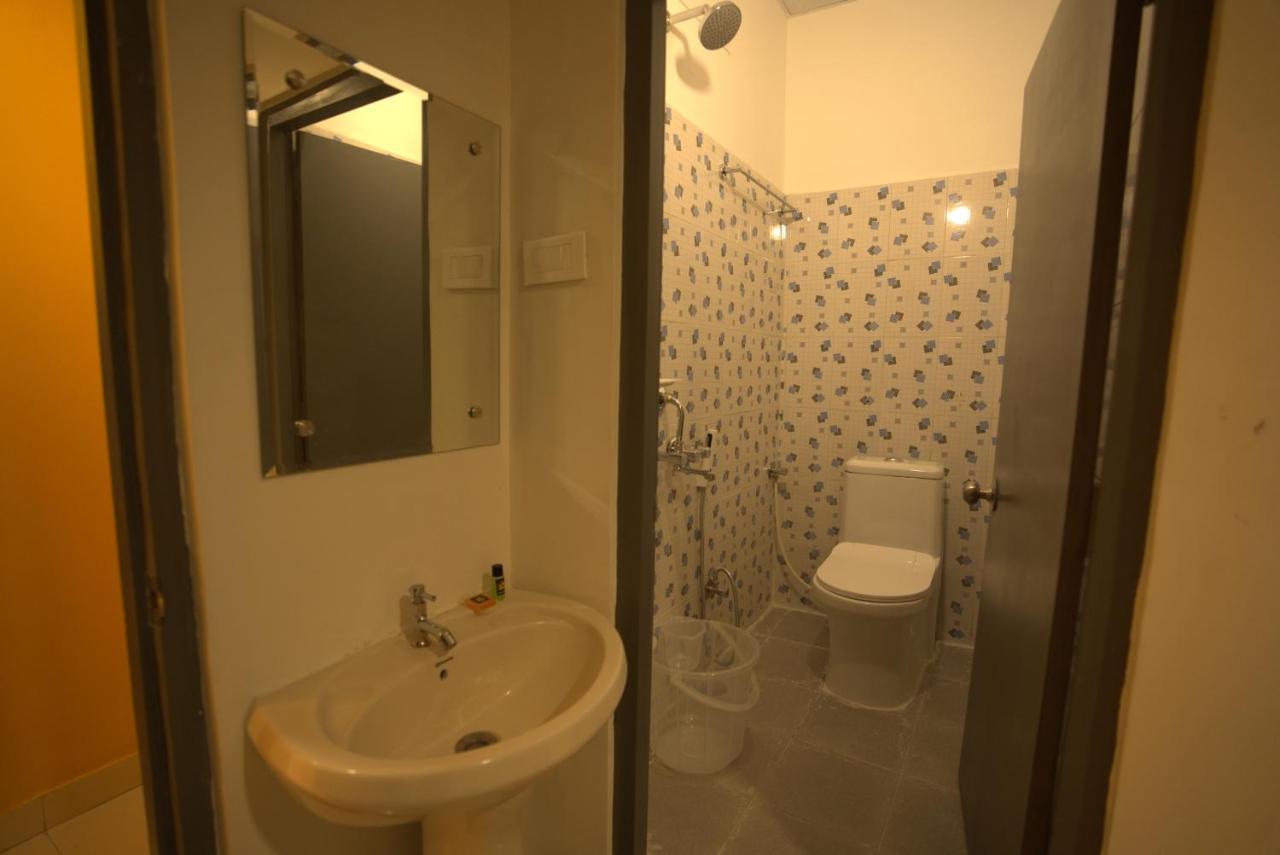 Hotel Yellow Bells Signature Hitec Hyderabad