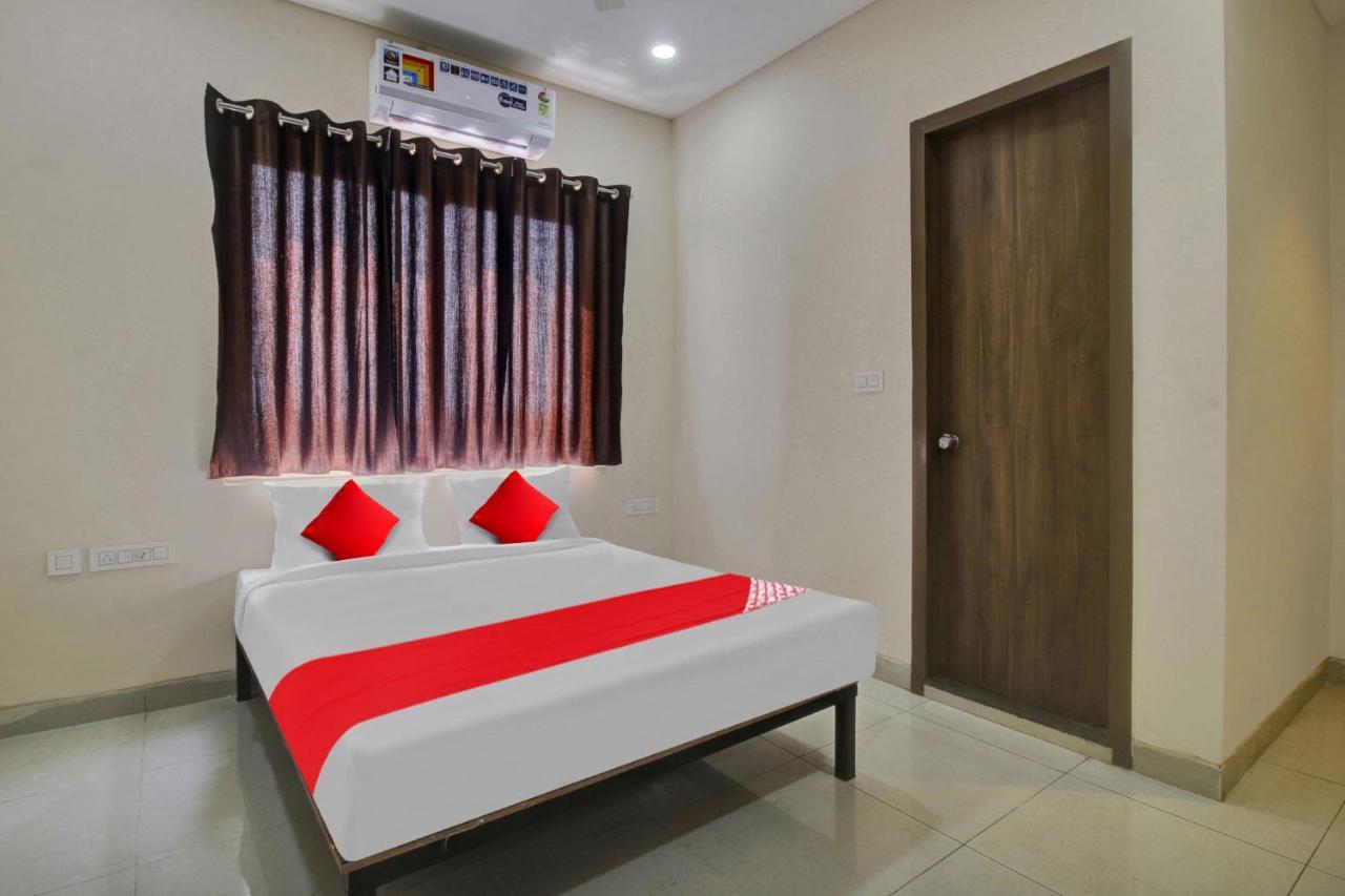Oyo Flagship High Rise Hotel