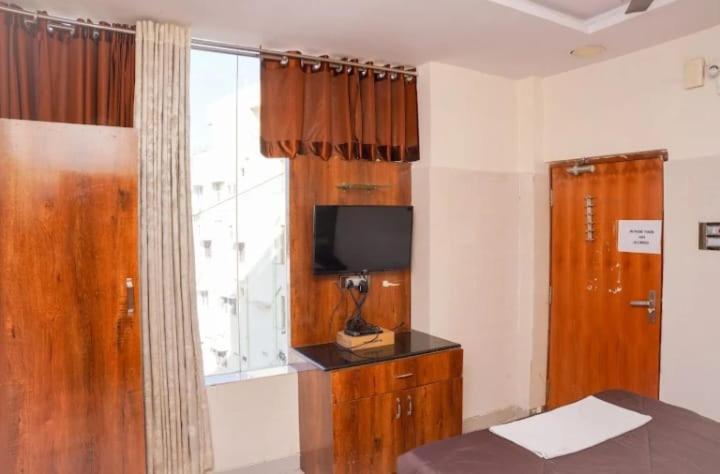 Vaidh Business Hotel