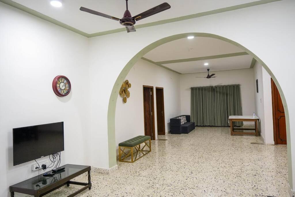 Apartment Tourist Friendly -3bhk Ac Near Birla Mandir,