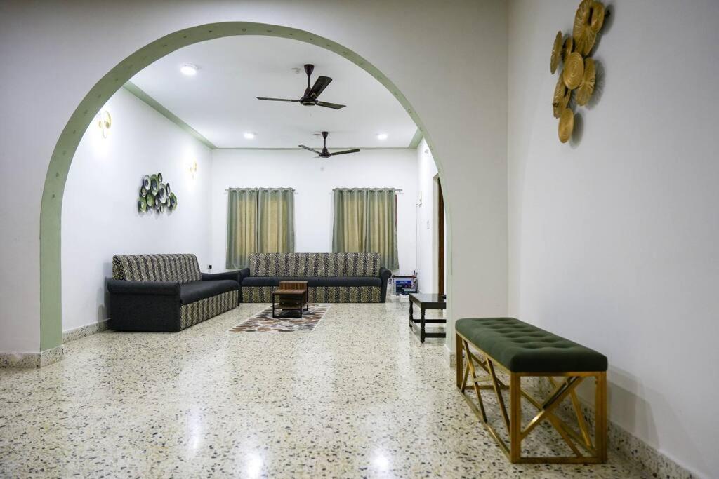Tourist Friendly -3bhk Ac Near Birla Mandir, *