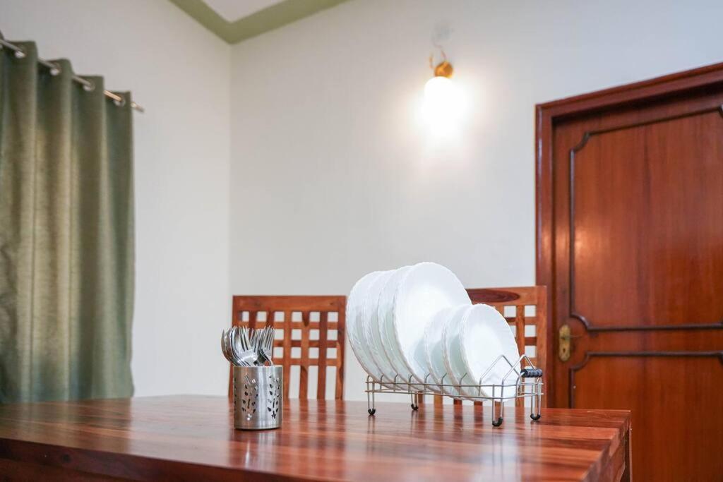 Tourist Friendly -3bhk Ac Near Birla Mandir, Apartment Hyderabad
