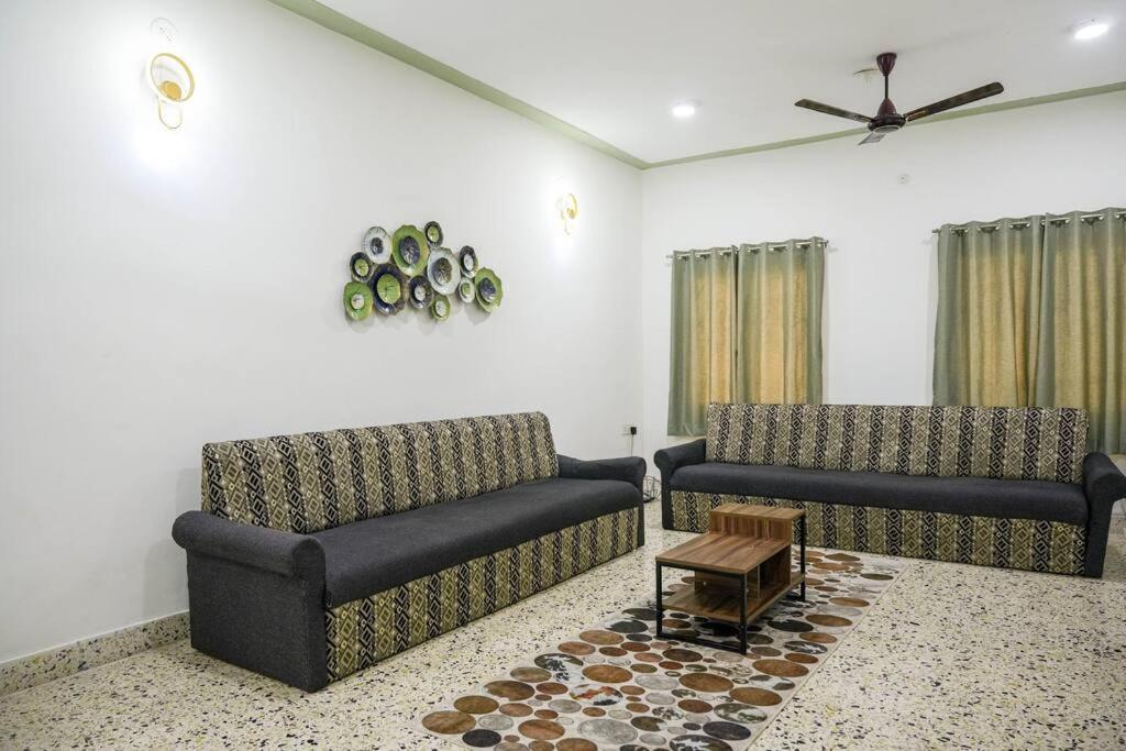 Apartment Tourist Friendly -3bhk Ac Near Birla Mandir, Hyderabad