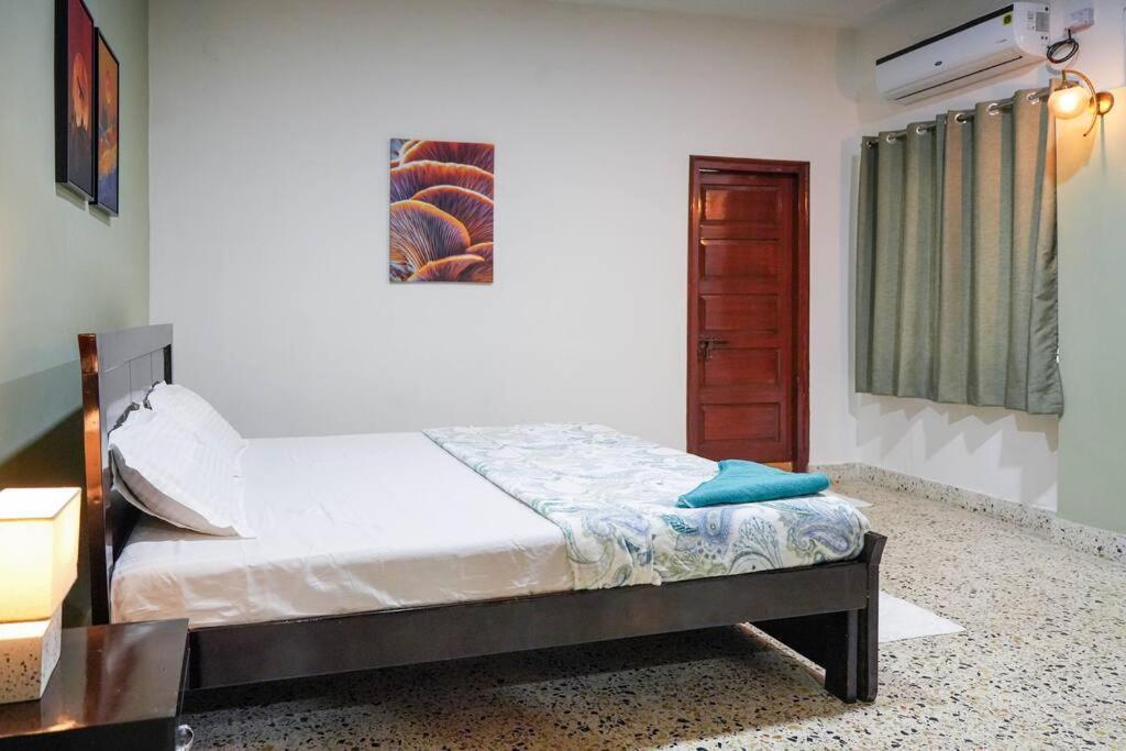 Tourist Friendly -3bhk Ac Near Birla Mandir, Apartment Hyderabad