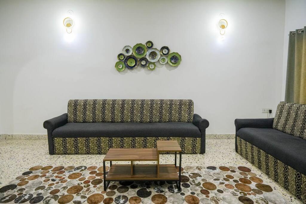 Apartment Tourist Friendly -3bhk Ac Near Birla Mandir, Hyderabad