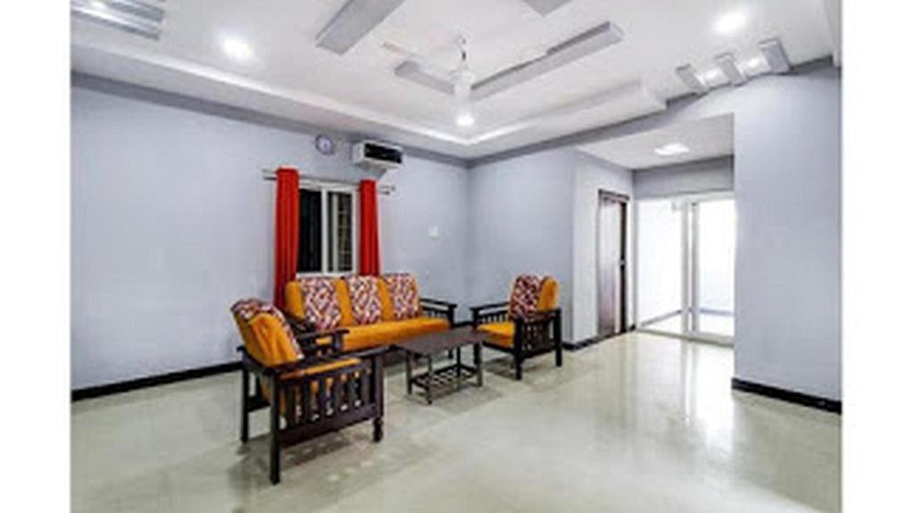 Hotel Jubilee Homes *