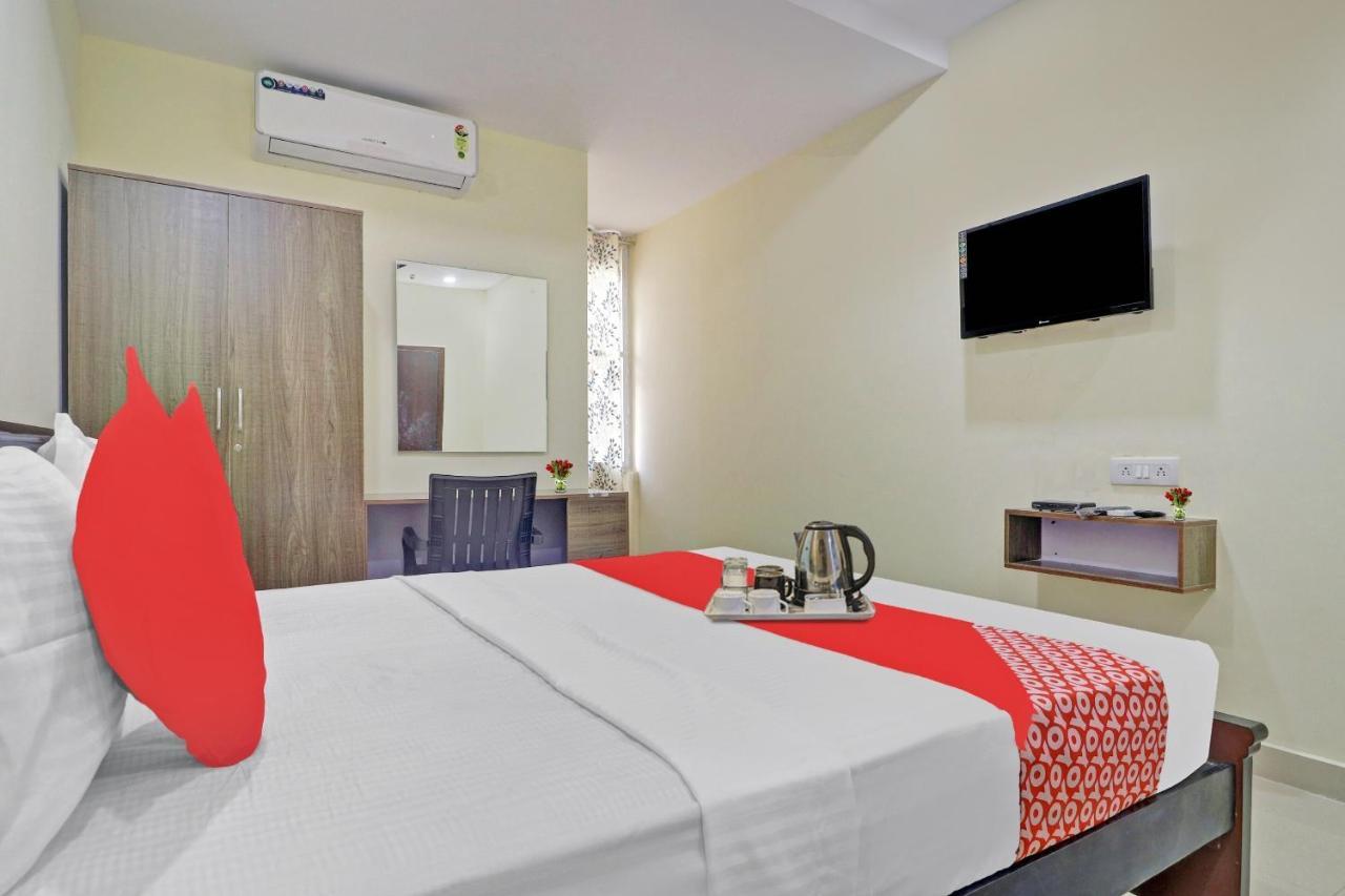 Oyo Harsha Grand Near Yashodha Hospital, Malakpet Hotel