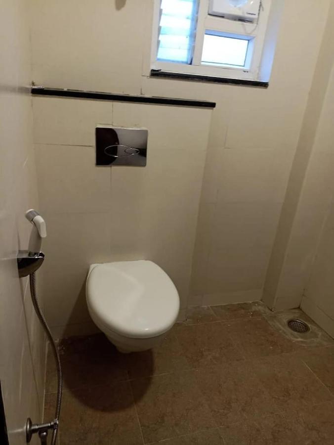 Hotel The Embassy 3*