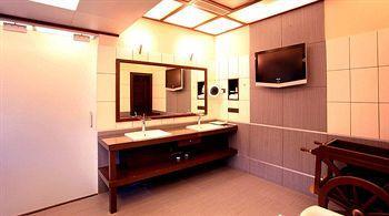 Hotel Celestia At Leonia 5*