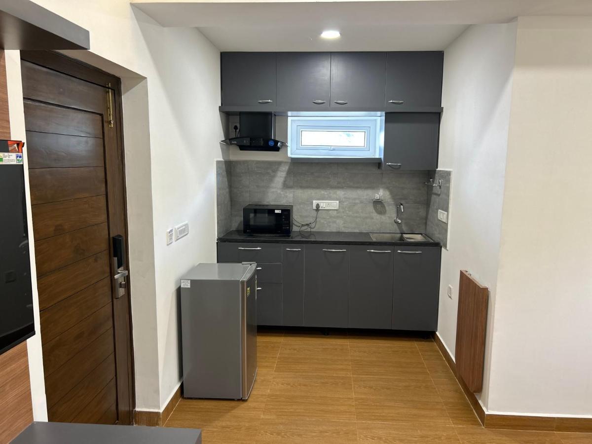 Palladium Luxury Financial District Unit Ii 3*