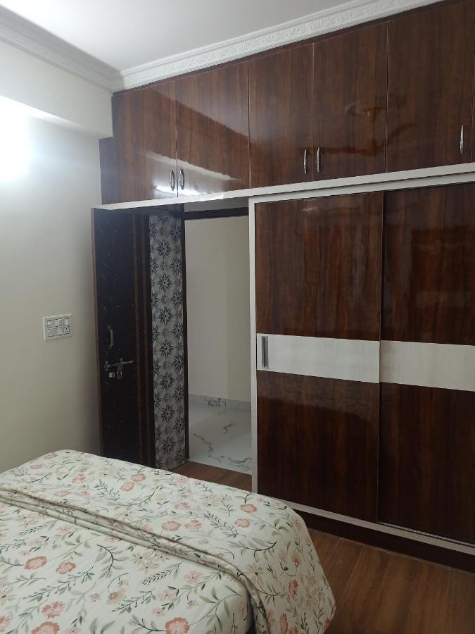 Servostay Kphb Phase 15 New Stunning 3 Bhk - 2nd Floor *