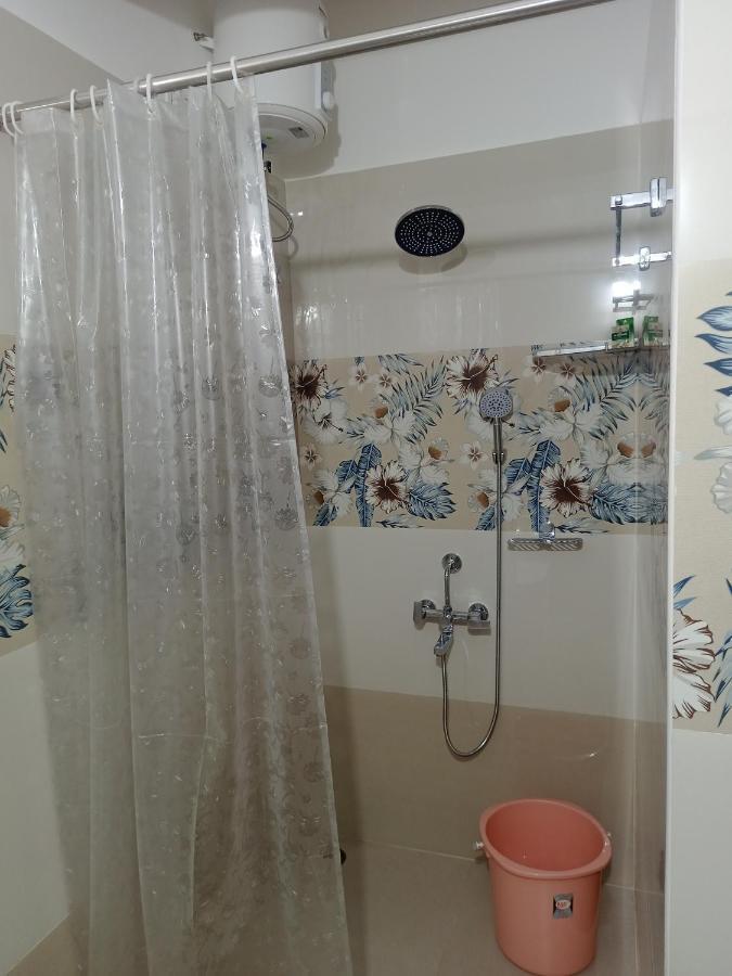 Servostay Kphb Phase 15 New Stunning 3 Bhk - 1st Floor * Hyderabad