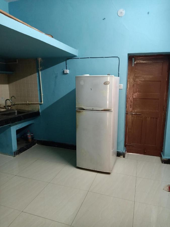 1 Bhk House With Ac Fully Operational Kitchen With Wifi Apartment