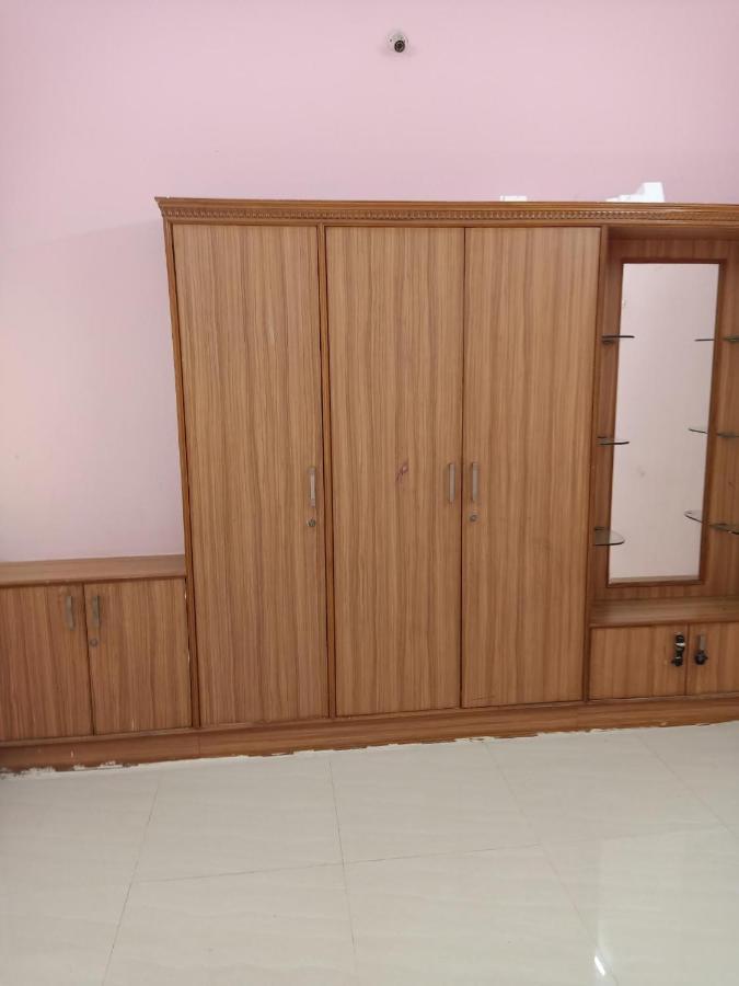 Apartment 1 Bhk House With Ac Fully Operational Kitchen With Wifi Hyderabad
