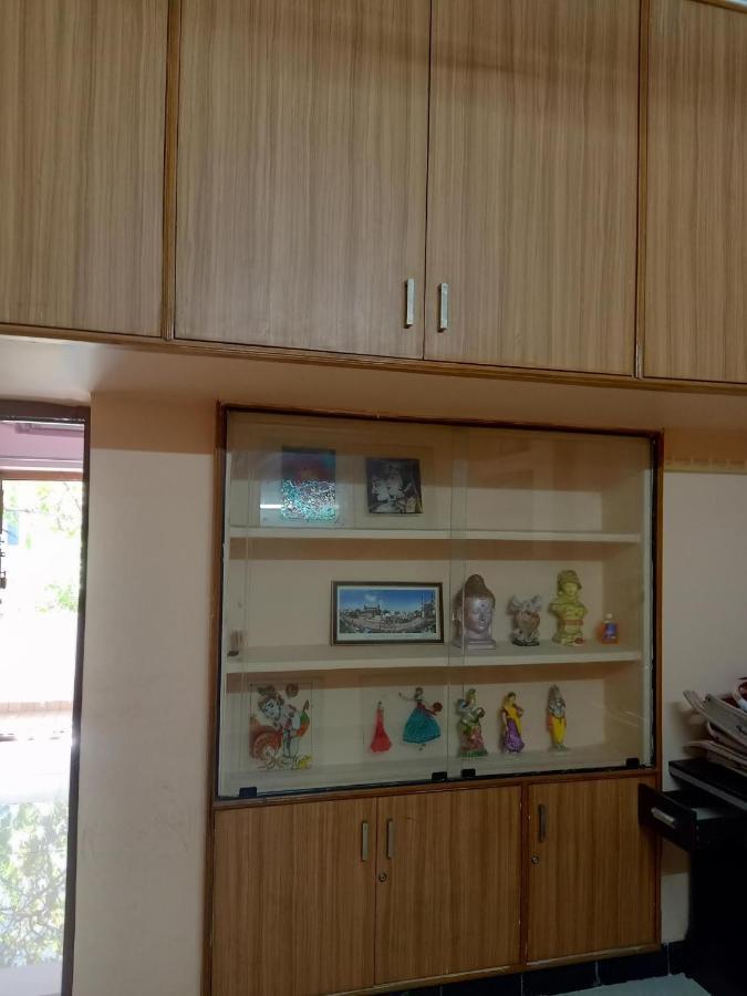 Apartment 1 Bhk House With Ac Fully Operational Kitchen With Wifi