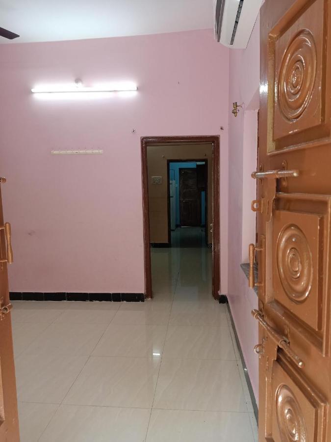 1 Bhk House With Ac Fully Operational Kitchen With Wifi *