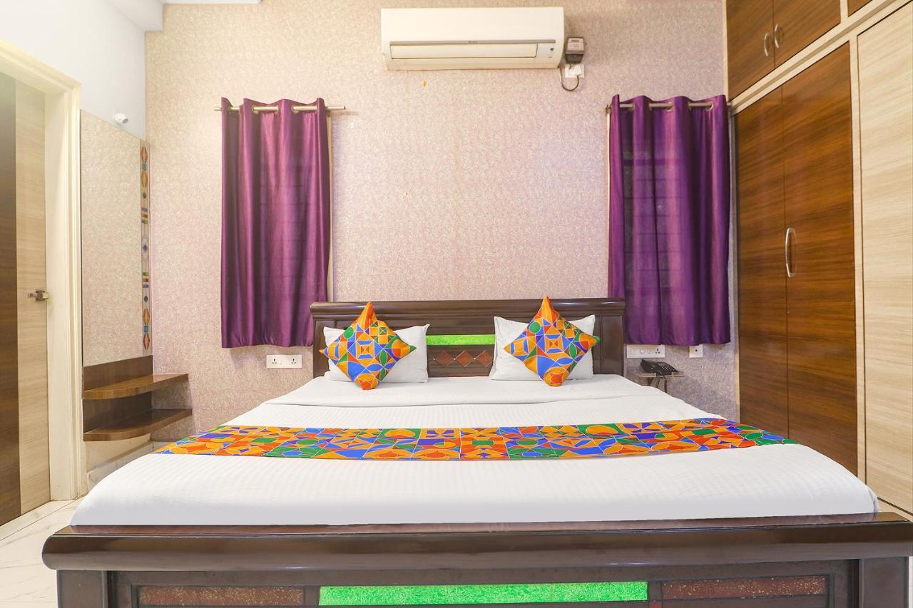 Hotel Fabexpress Golden Gate - Hitech Hyderabad