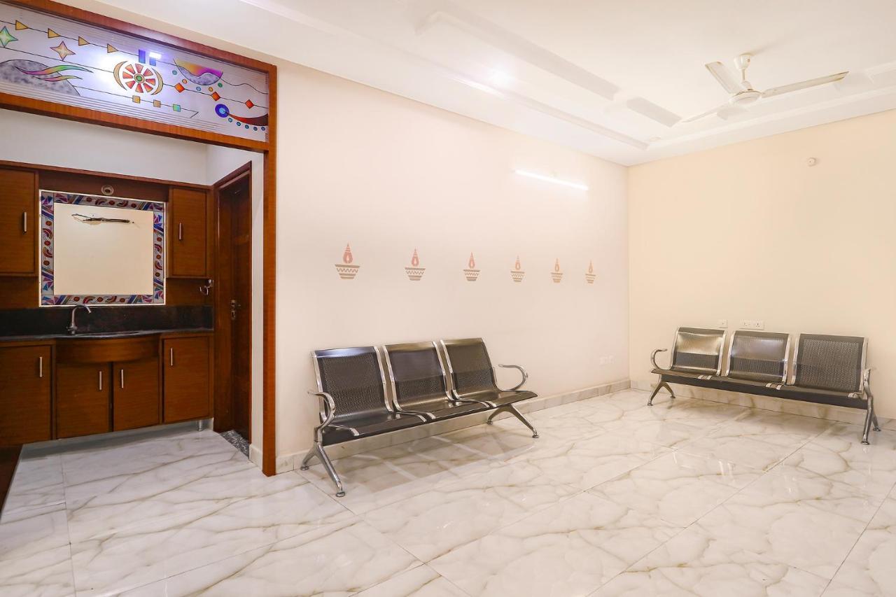 Fabexpress Golden Gate - Hitech Hotel Hyderabad