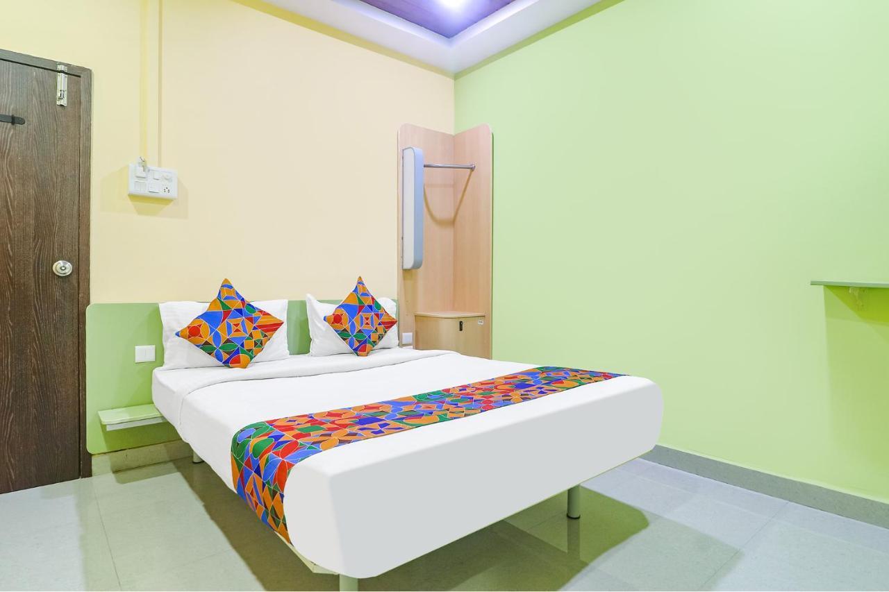 Hotel Fabexpress Airport Stay Inn - Nr Hyderabad International Airport, Shamshabad