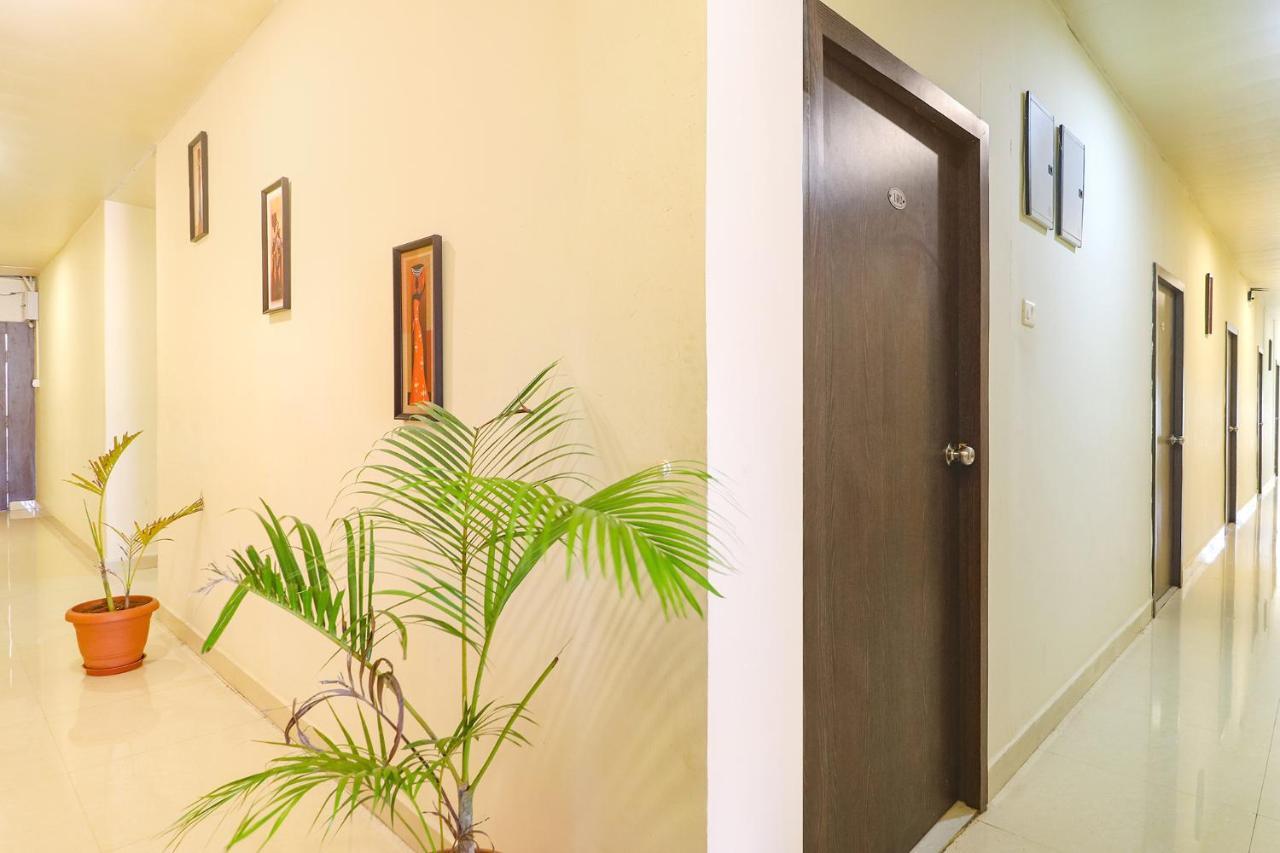 Fabexpress Airport Stay Inn - Nr Hyderabad International Airport, Shamshabad 3*