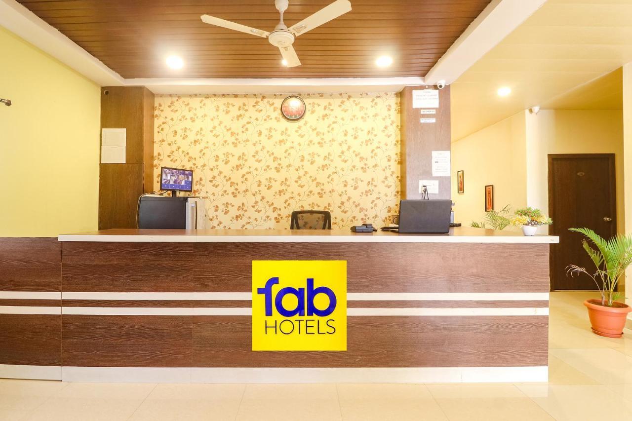 Fabexpress Airport Stay Inn - Nr Hyderabad International Airport, Shamshabad