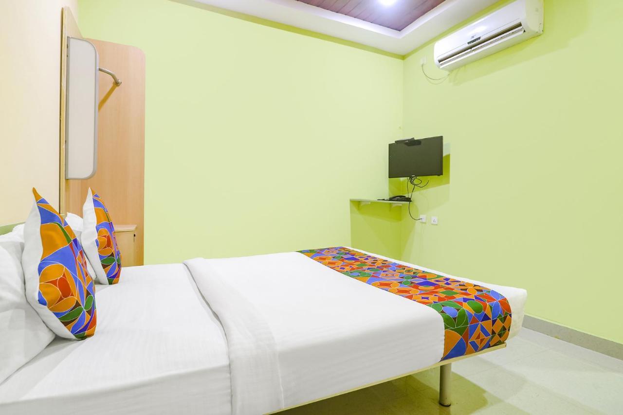 Fabexpress Airport Stay Inn - Nr Hyderabad International Airport, Shamshabad Hotel