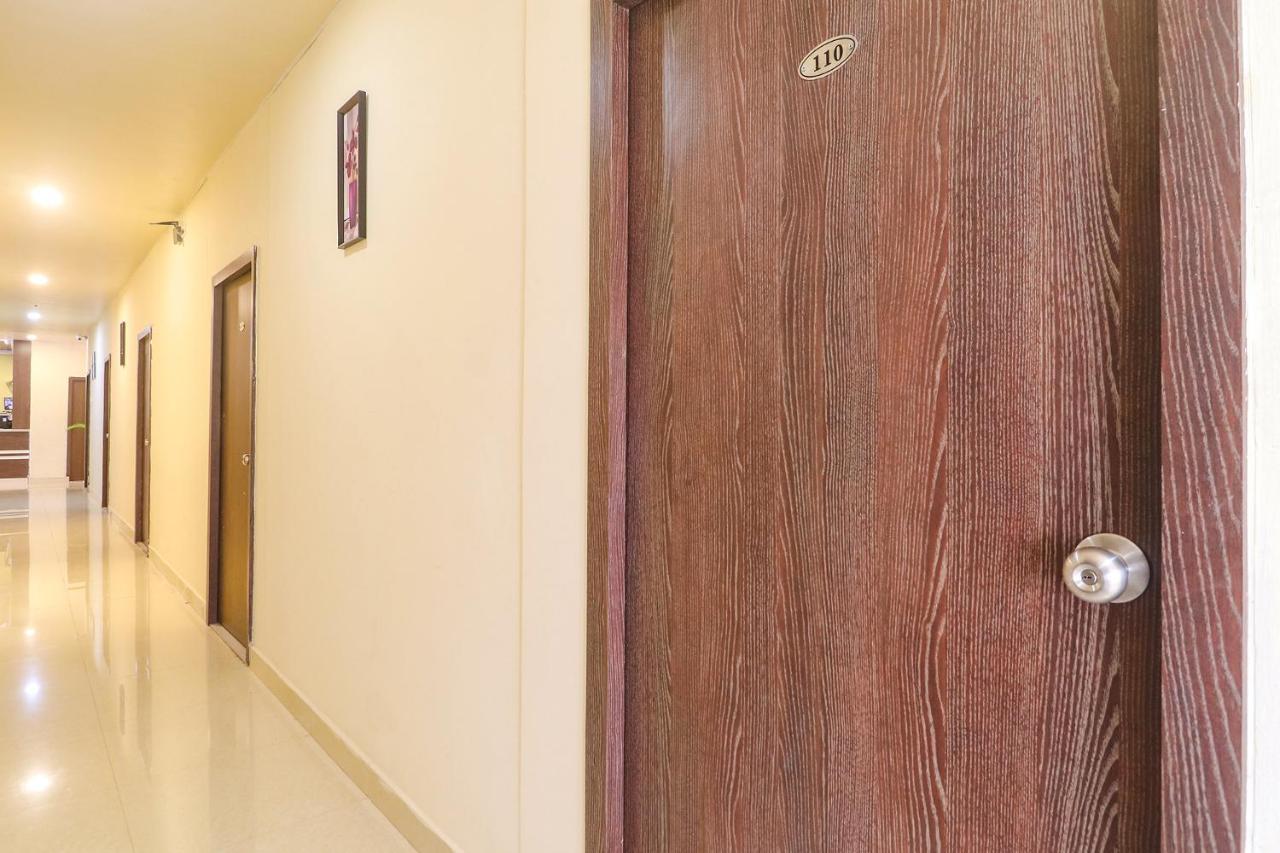 Fabexpress Airport Stay Inn - Nr Hyderabad International Airport, Shamshabad Hotel 3*