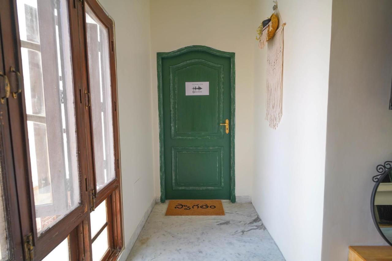 Destin Olympus Banjara Hostel *