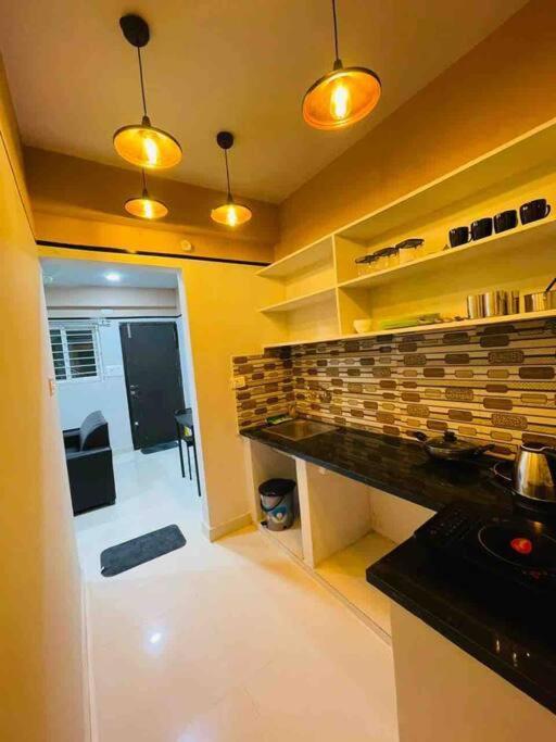 Apartment Apricot: 1bhk Humble Abode In Botanical Gardens Hyderabad