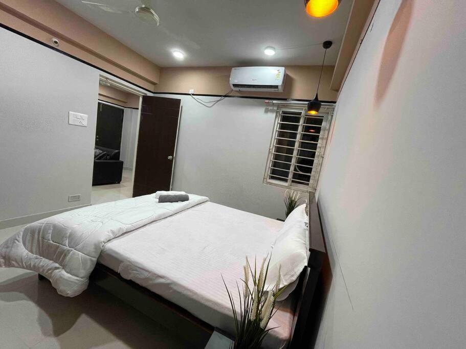Apricot: 1bhk Humble Abode In Botanical Gardens * Hyderabad