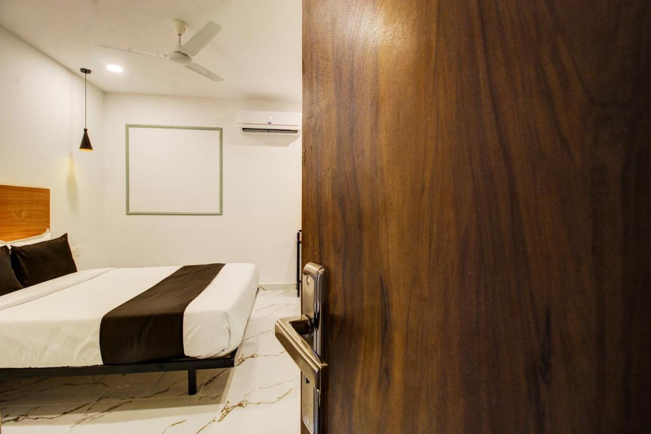 Super Townhouse Rcc Banjara Hills Hotel Hyderabad
