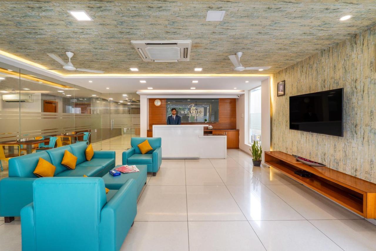 Westside Gachibowli Hotel *
