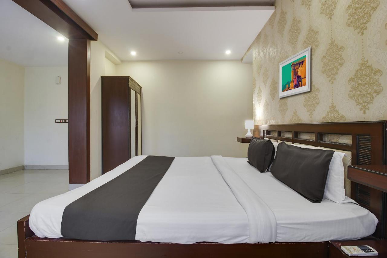 Flagship Grand Sandarshini Near Mgbs Bus Station 4* Hyderabad