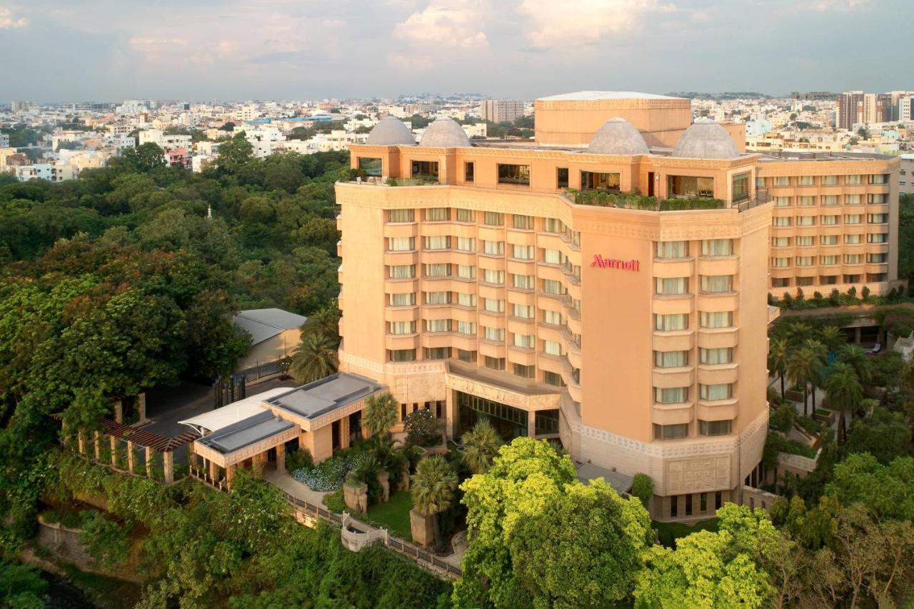 Hotel Marriott & Convention Centre 5*