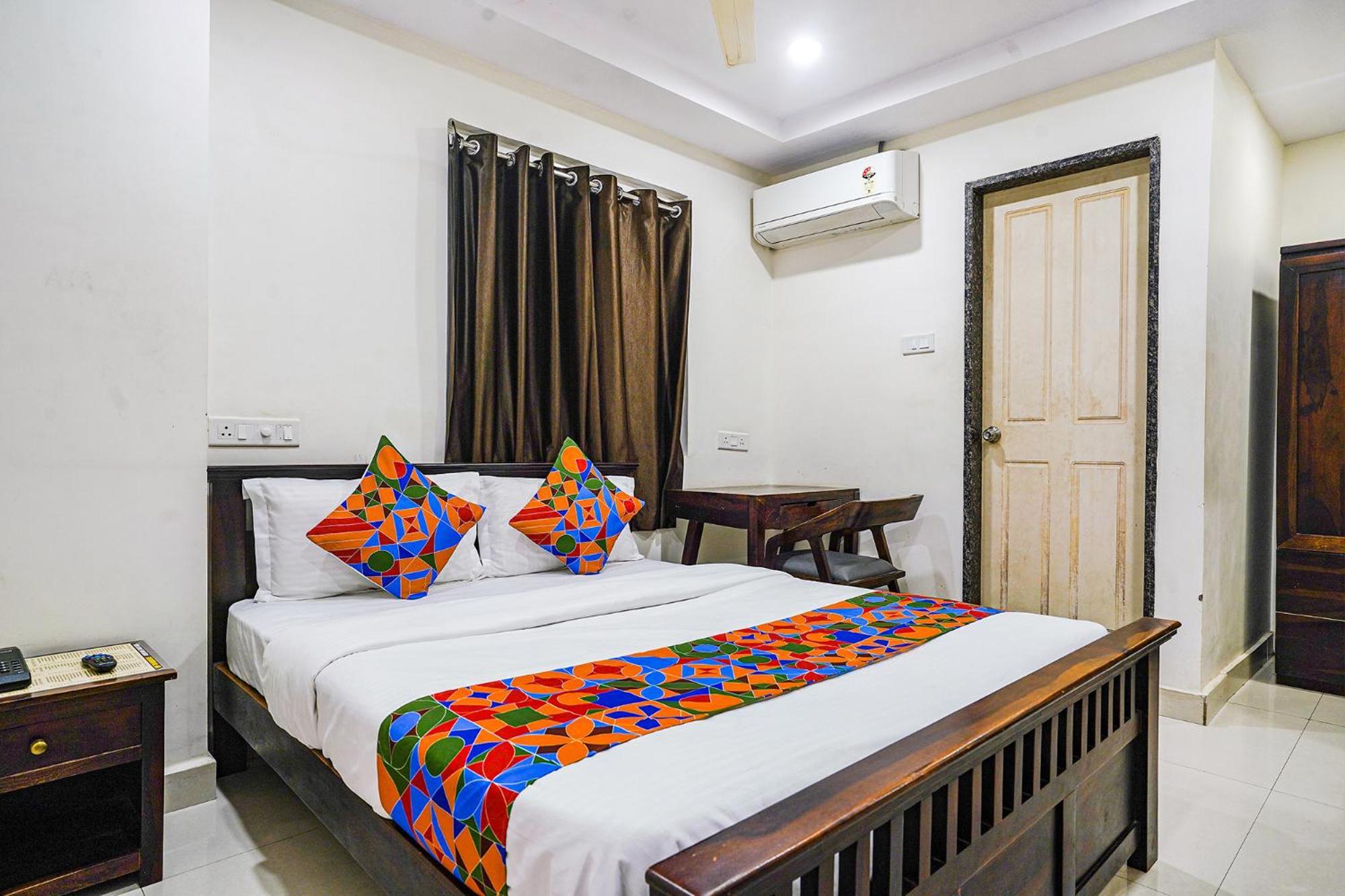 Hotel Fabhotel Hamsa The Right Choice 3*