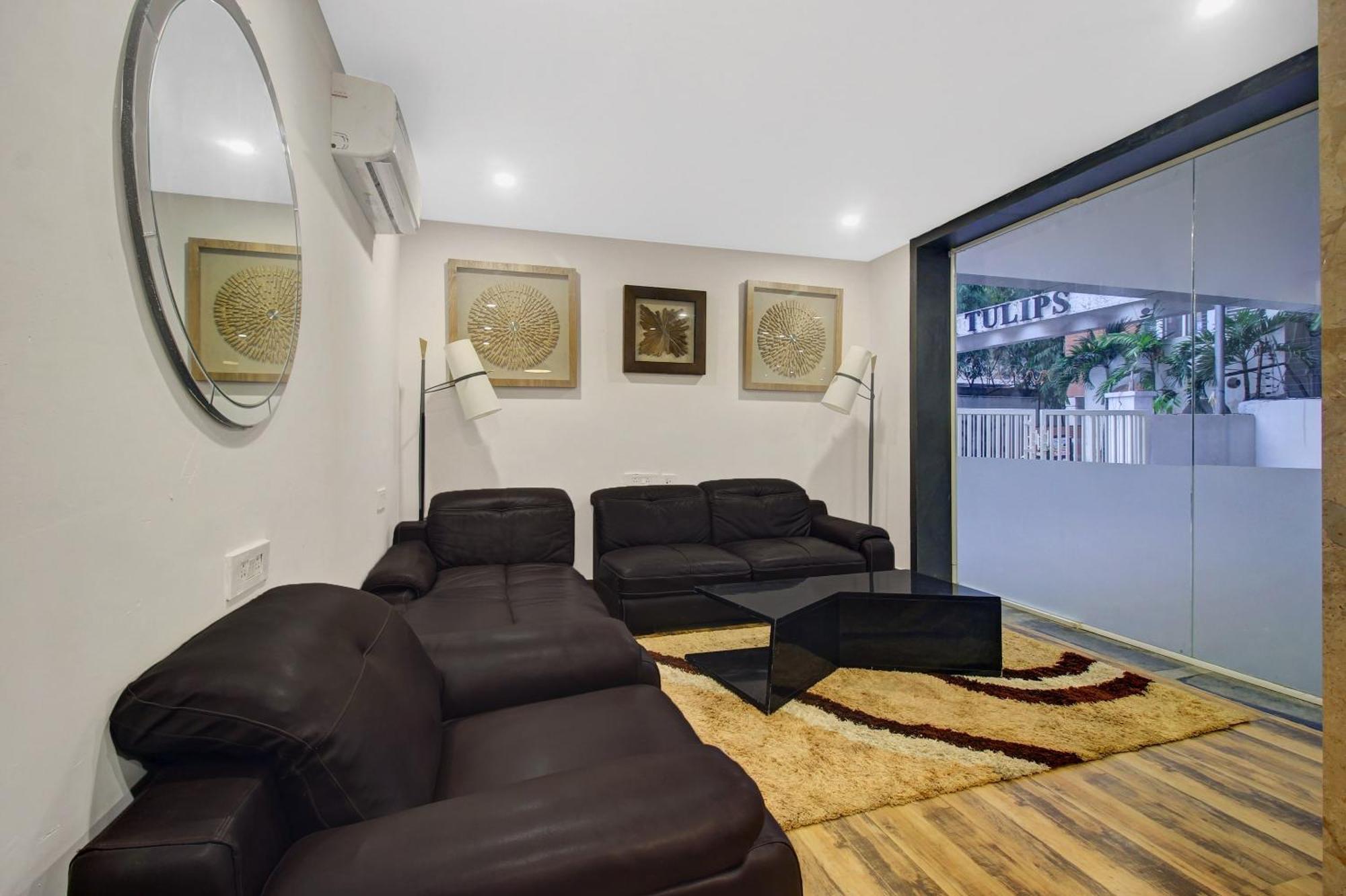 Hotel Super Townhouse Oak Hitec Near Image Hospital Hyderabad