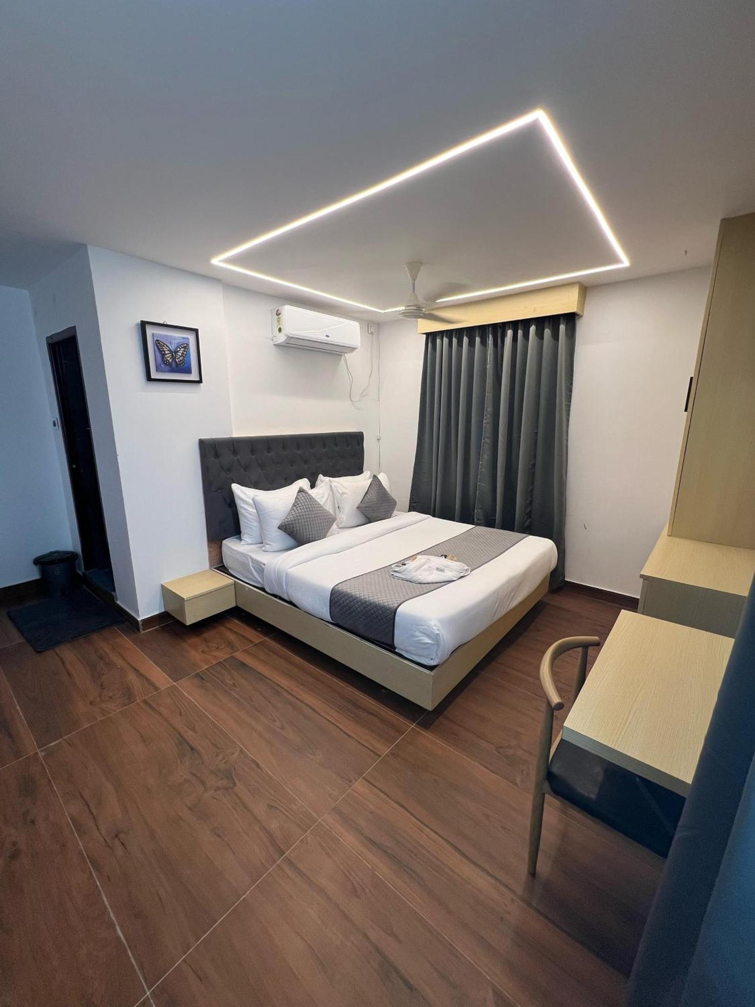 Wild Wings Premium Hotel Hyderabad