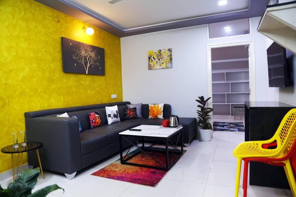 5 Midtown-1bhk, Near Aig Hospital, Hitech * Hyderabad