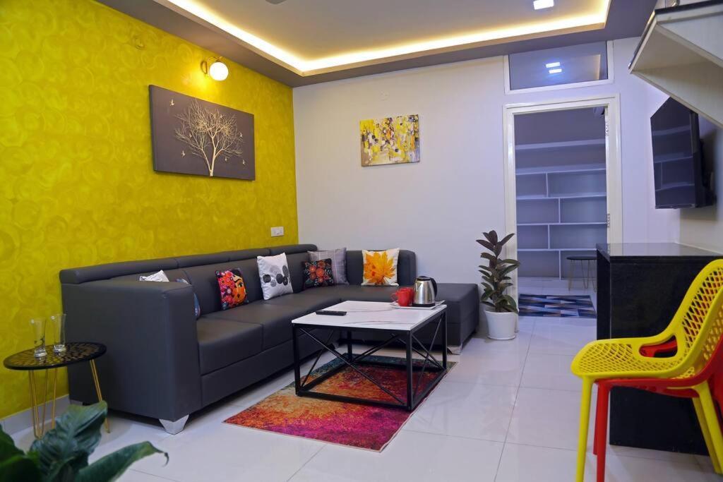 Apartment 8 Midtown-1bhk, Near Aig Hospital, Hitech Hyderabad